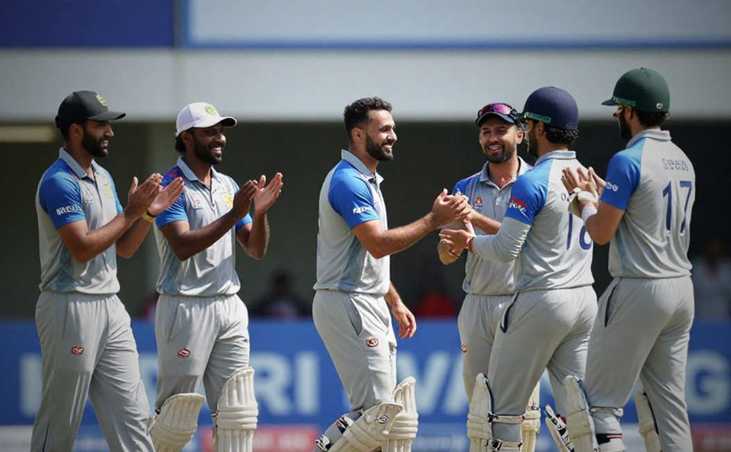 “আশা ছাড়িনি” স্কোরবোর্ডের বয়ান নয়, পিচের বয়ান — দ্বিতীয় দিনের স্টাম্পসে সাউথ আফ্রিকার যে সংখ্যাটা কেউ বলেনি